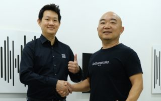 HK Audio Area Sales Manager APAC Alwyn Wong (l) and Luther Music Founder Luther Ong (r)
