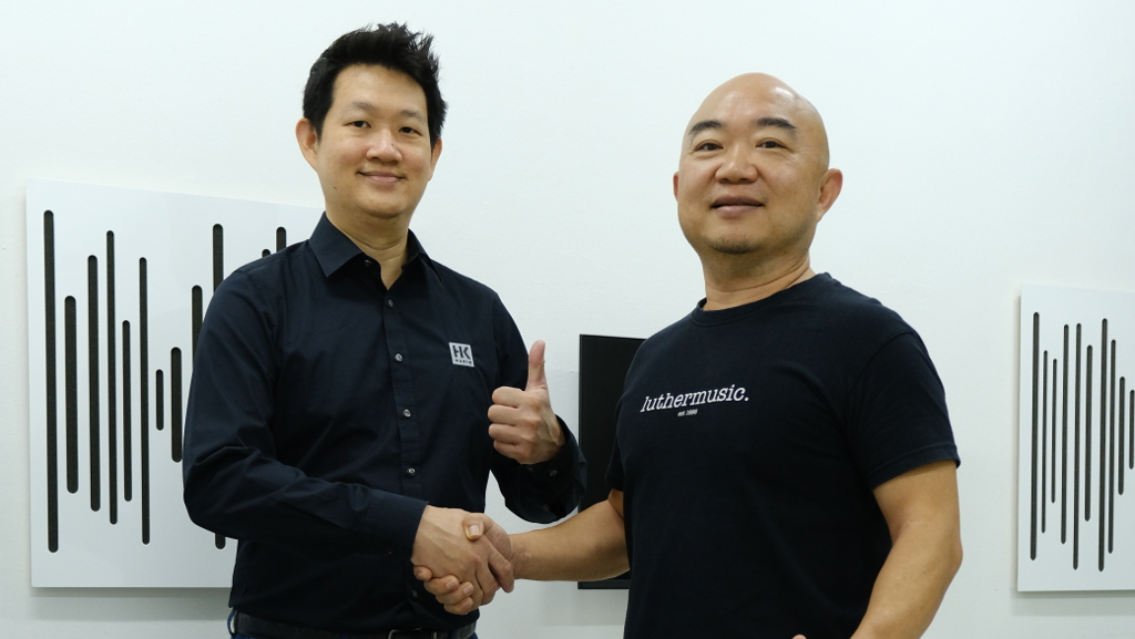 HK Audio Area Sales Manager APAC Alwyn Wong (l) and Luther Music Founder Luther Ong (r)